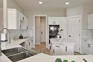 2306 Carriage Run E, Conroe, TX 77384 - Photo 4