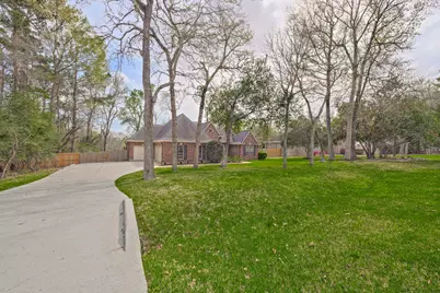 2306 Carriage Run E, Conroe, TX 77384 - Photo 36