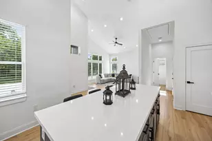 2614 Noble St, Houston, TX 77026 - Photo 10