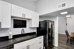 9809 Richmond Ave, Houston, TX 77042 - Photo 2