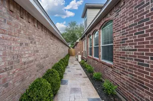 1211 Campton Ct, Houston, TX 77055 - Photo 34