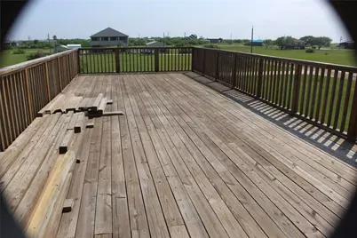 143 Seahorse Drive, Palacios, TX 77465 - Photo 4