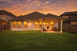 1917 Canyon Live Oak St, Conroe, TX 77304 - Photo 2