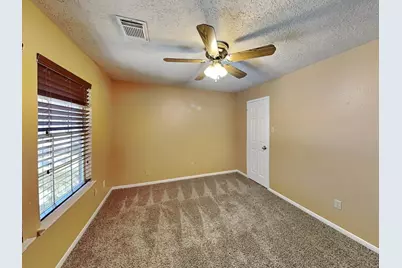 1028 Chesterwood Drive, Pearland, TX 77581 - Photo 14