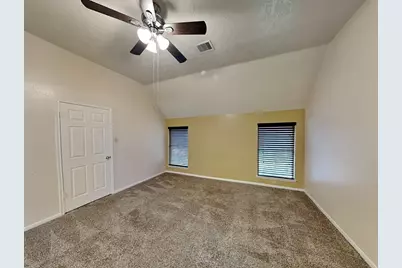 1028 Chesterwood Drive, Pearland, TX 77581 - Photo 12