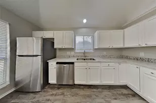 2906 Lotus Ln, Pearland, TX 77584 - Photo 4