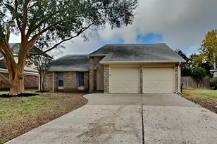 2906 Lotus Ln, Pearland, TX 77584 - Photo 1