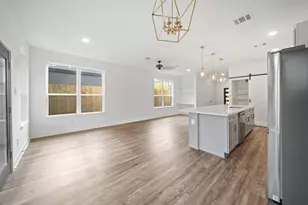 5813 England St, Houston, TX 77021 - Photo 8