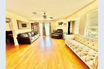 4215 Bayou Vista Drive, Houston, TX 77091 - Photo 8
