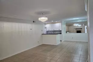 10823 Braes Bend Dr, Houston, TX 77071 - Photo 2