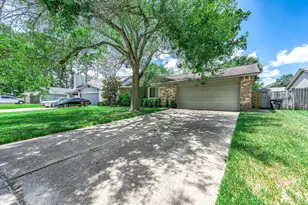 17035 Seven Pines Dr, Spring, TX 77379 - Photo 2