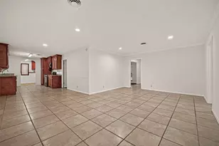 6027 De Moss Dr, Houston, TX 77081 - Photo 4