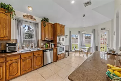 8214 Creekside Willow Court, Tomball, TX 77375 - Photo 10