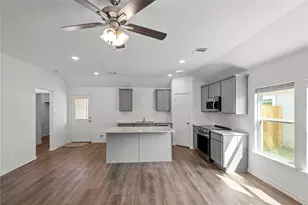 1253 Point Lookout Dr, Dayton, TX 77535 - Photo 4