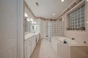 122 Marble Staff Ct, Houston, TX 77069 - Photo 16