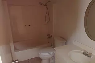 10546 Hammerly Blvd, Houston, TX 77043 - Photo 22