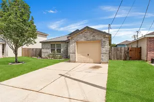 2317 Shady Birch Dr, Conroe, TX 77301 - Photo 4