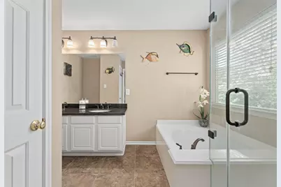 78 N Walden Elms Circle, The Woodlands, TX 77382 - Photo 16