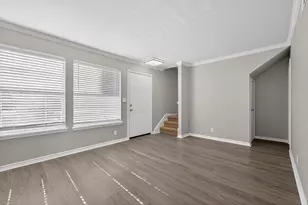 1221 Cedar Post Ln, Houston, TX 77055 - Photo 4