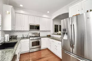 1739 French Village Dr, Houston, TX 77055 - Photo 12