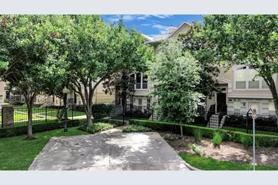 1739 French Village Drive, Houston, TX 77055 - Photo 38