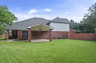 34 Grants Lake Cir, Sugar Land, TX 77479 - Photo 4