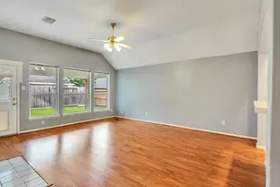4123 Ridgepoint Dr, Pearland, TX 77584 - Photo 2
