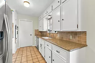 3800 Windridge Dr, Bryan, TX 77802 - Photo 6