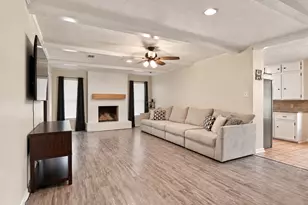 3800 Windridge Dr, Bryan, TX 77802 - Photo 2