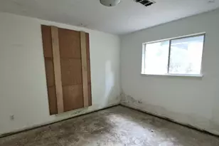 1015 Woodfield Ln, Houston, TX 77073 - Photo 10