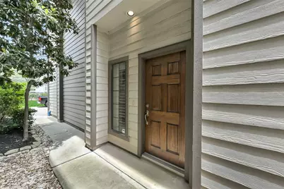 905 Garden Oaks Trace, Houston, TX 77018 - Photo 2
