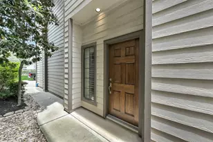 905 Garden Oaks Trce, Houston, TX 77018 - Photo 2
