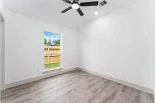 9001 Nyssa St, Houston, TX 77078 - Photo 18