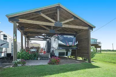 122 Ocean Breeze Drive, Crystal Beach, TX 77650 - Photo 6