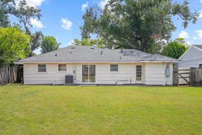 6630 Maybank Drive, Houston, TX 77055 - Photo 28