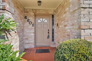 6606 Castle Ln Dr, Houston, TX 77066 - Photo 4