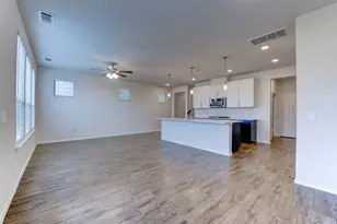 10504 Marston Vineyard Dr, Houston, TX 77025 - Photo 12