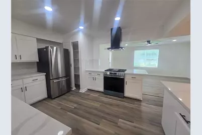 5102 Avenue L, Galveston, TX 77551 - Photo 6