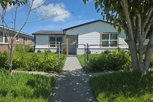5102 Avenue L, Galveston, TX 77551 - Photo 1