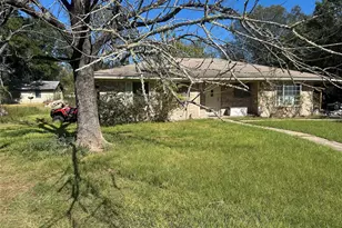 151 E Dillard St, Trinity, TX 75862 - Photo 2