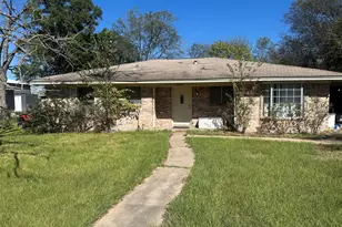 151 E Dillard St, Trinity, TX 75862 - Photo 1