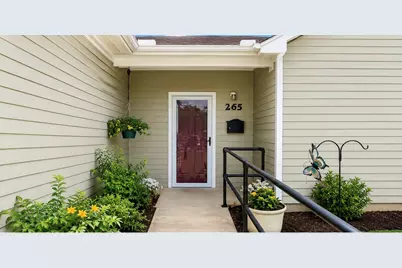265 Canterbury Drive, Beaumont, TX 77707 - Photo 2