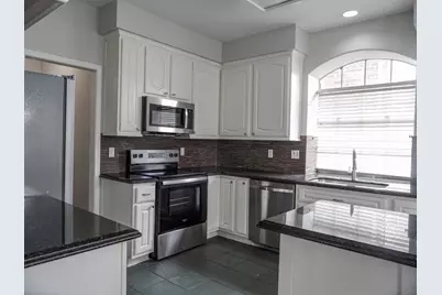 7302 Emerald Glen Drive, Sugar Land, TX 77479 - Photo 14