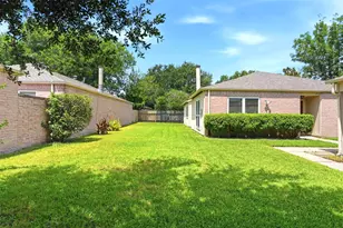 7502 Addicks Clodine Rd, Houston, TX 77083 - Photo 24