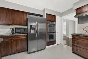 2407 Rambling Brook Dr, Spring, TX 77373 - Photo 2