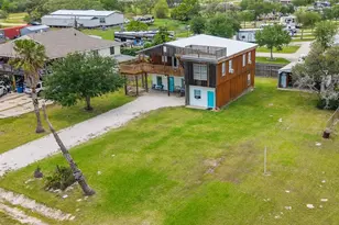 107 Missy St, Port O'Connor, TX 77982 - Photo 4