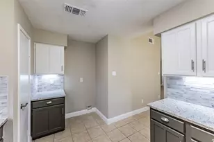 21022 Waymare Ln, Spring, TX 77388 - Photo 6