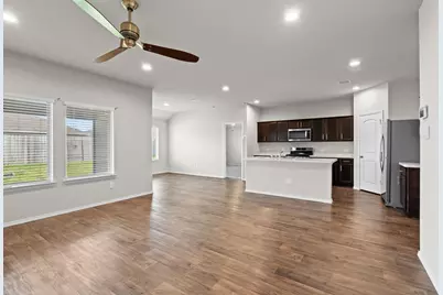 15376 Central Crescent Drive, New Caney, TX 77357 - Photo 8