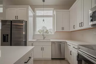 918 Saint Clair Street #B, Houston, TX 77088 - Photo 14