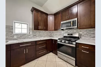 1060 County Road 5021, Cleveland, TX 77327 - Photo 8